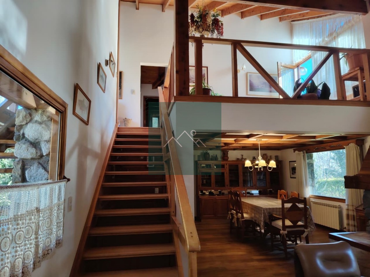 HERMOSA CASA EN VENTA - LOMAS DE CORRENTOSO