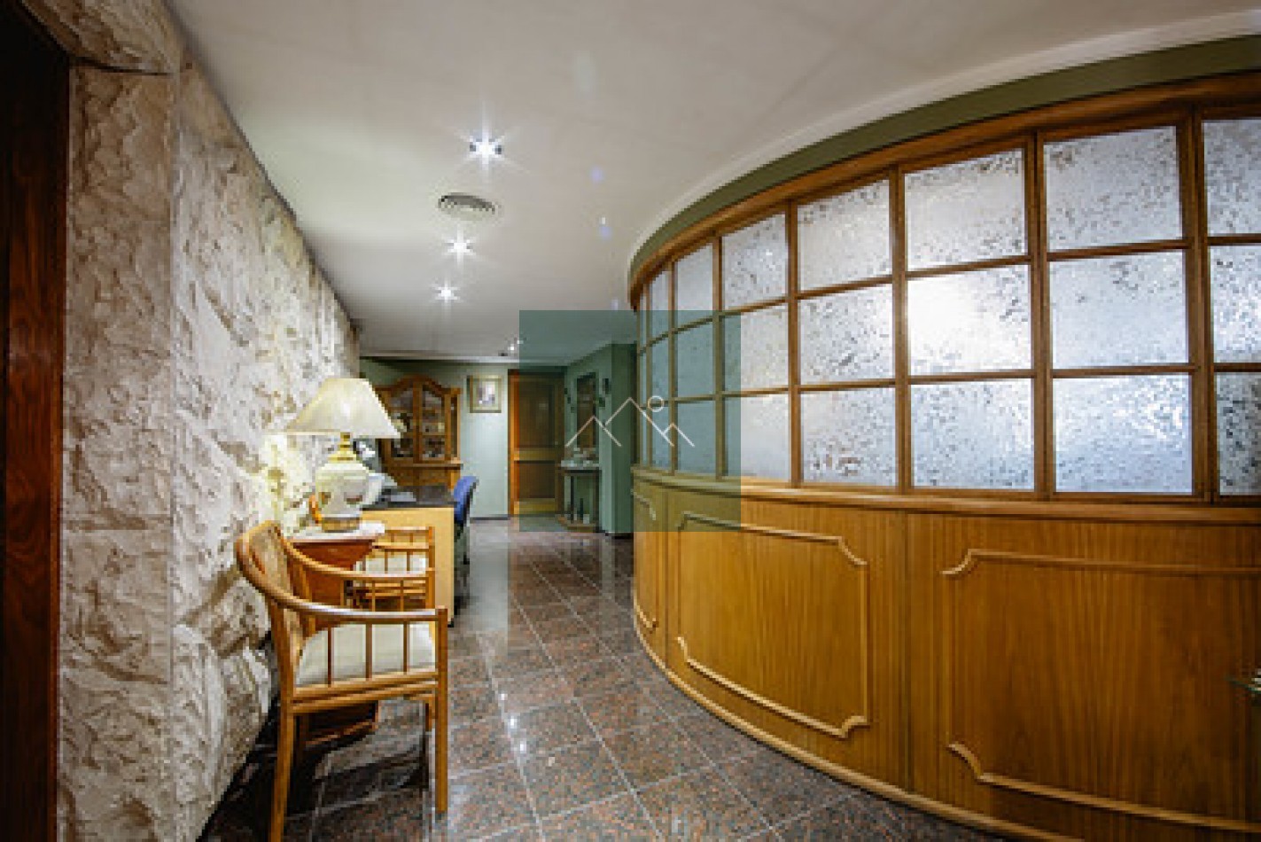 PROPIEDAD DESTACADA CON CARACTERISTICAS MUY IMPORTANTES EN SU CONSTRUCCION