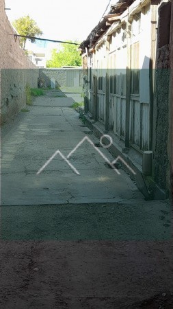 Lote con casa a reciclar en Ciudad de Mendoza  RETASADA !!!!