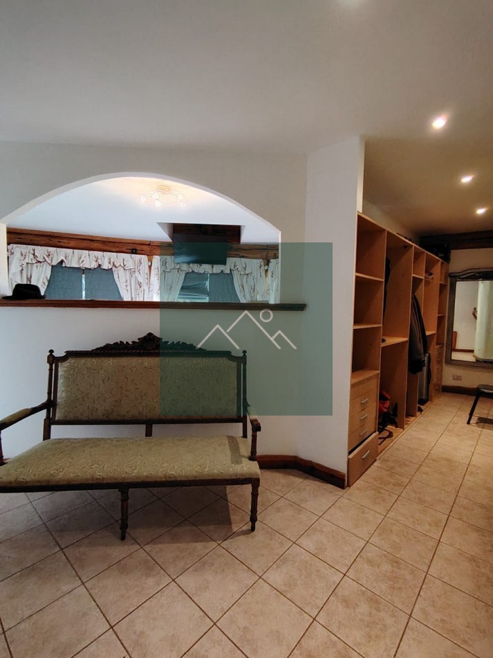 CASA EXCLUSIVA EN VENTA EN BARILOCHE