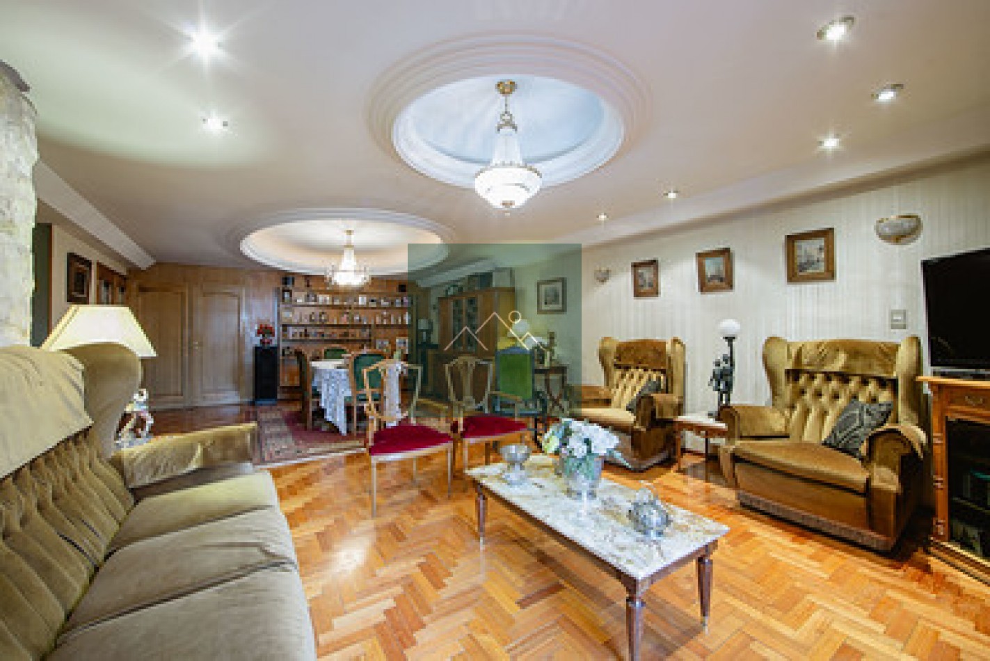 PROPIEDAD DESTACADA CON CARACTERISTICAS MUY IMPORTANTES EN SU CONSTRUCCION