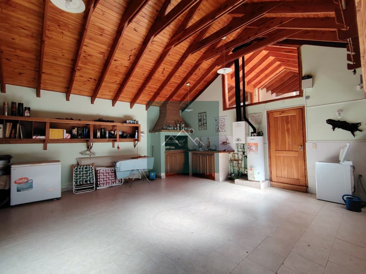 HERMOSA CASA EN VENTA - LOMAS DE CORRENTOSO