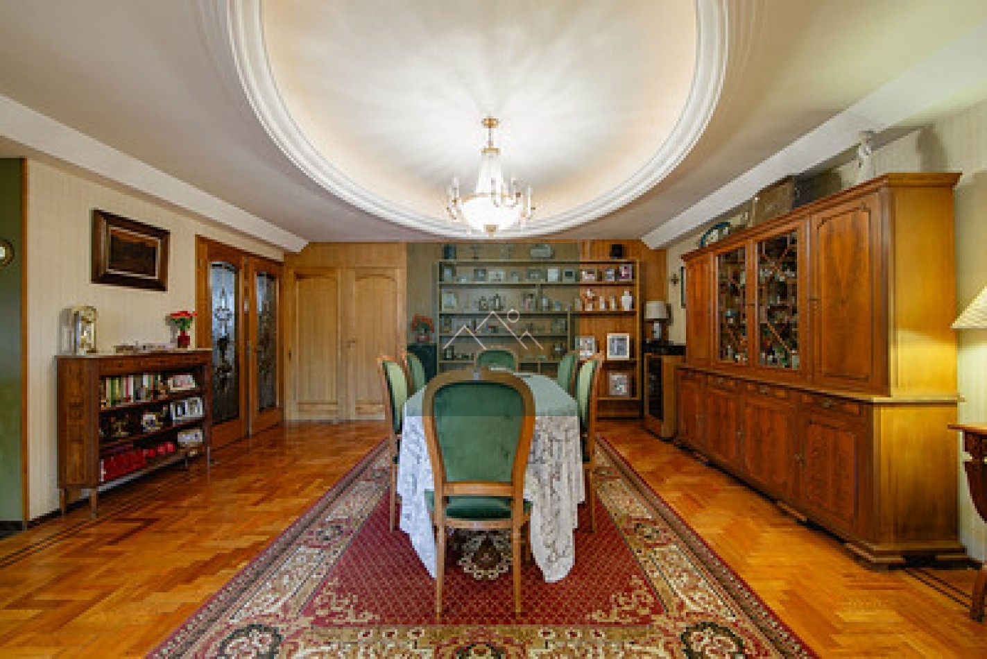 PROPIEDAD DESTACADA CON CARACTERISTICAS MUY IMPORTANTES EN SU CONSTRUCCION