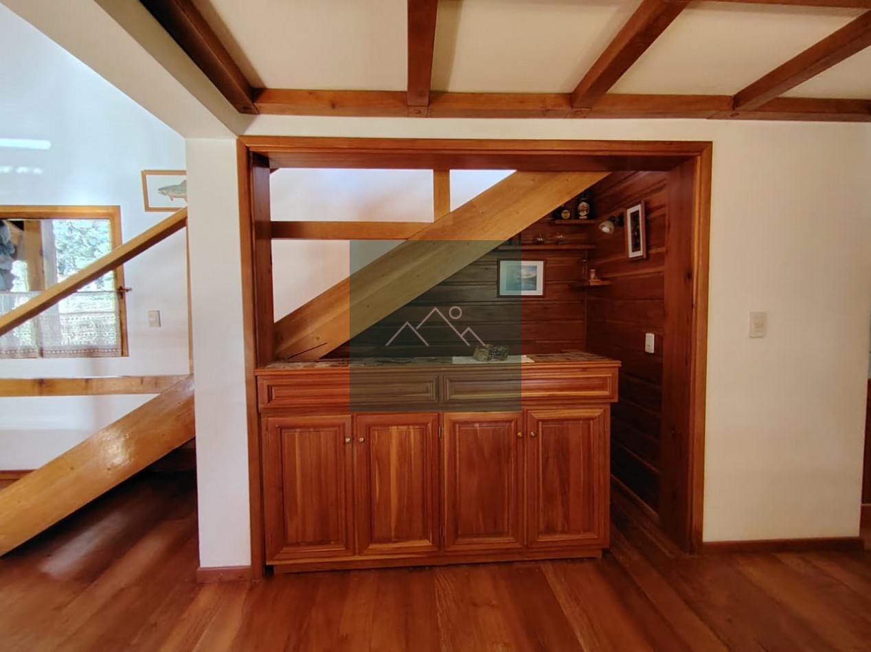 HERMOSA CASA EN VENTA - LOMAS DE CORRENTOSO