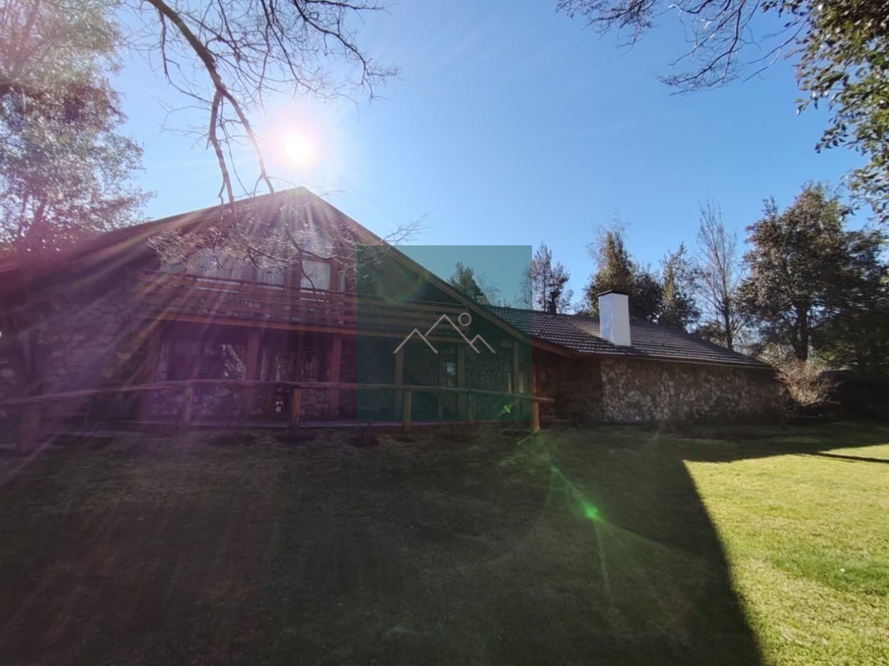 HERMOSA CASA EN VENTA - LOMAS DE CORRENTOSO