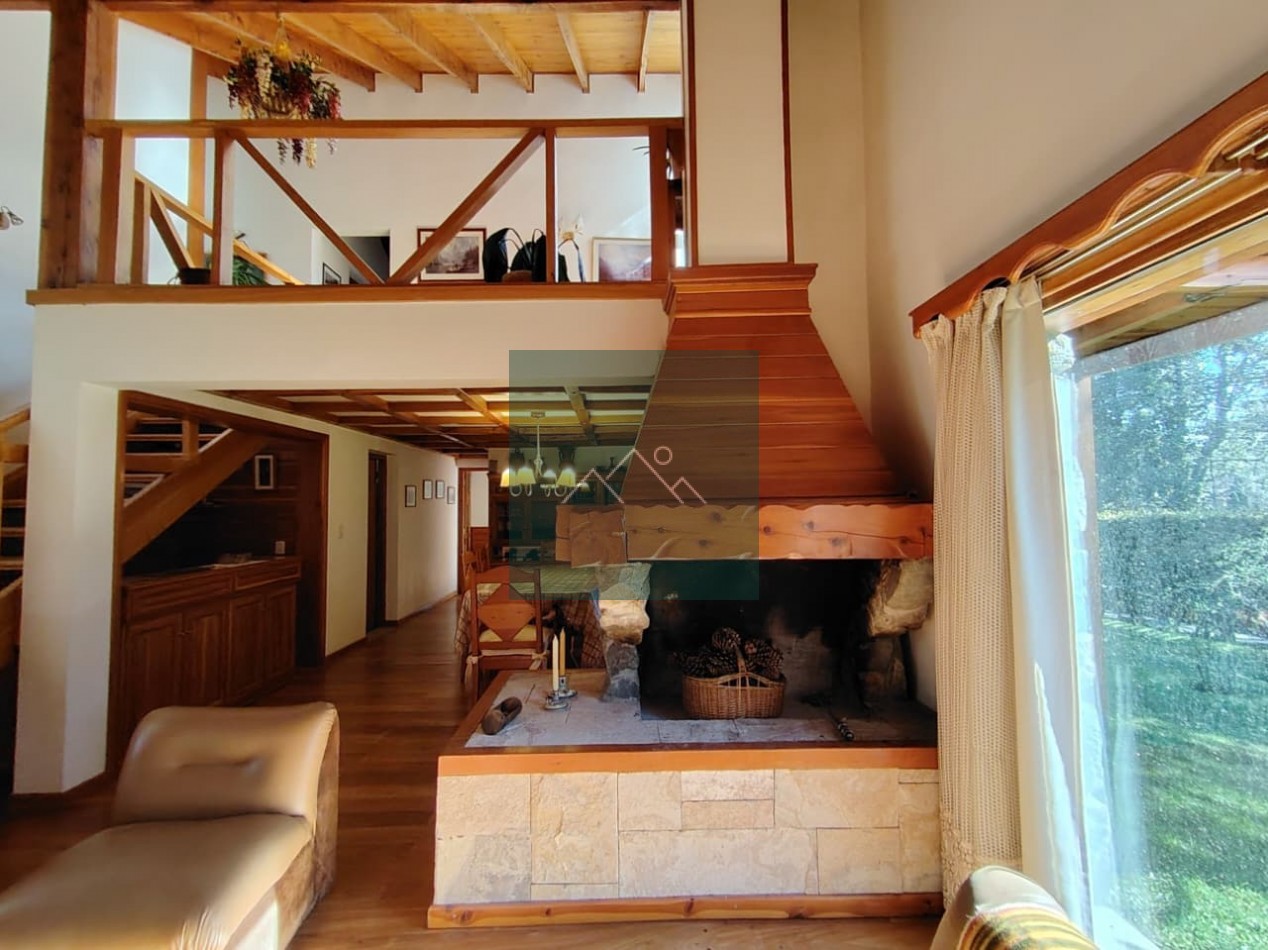 HERMOSA CASA EN VENTA - LOMAS DE CORRENTOSO