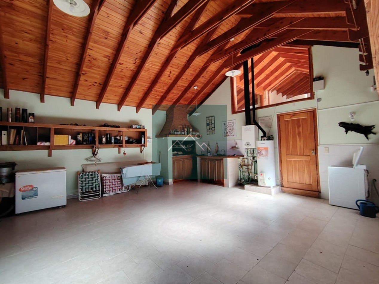 HERMOSA CASA EN VENTA - LOMAS DE CORRENTOSO